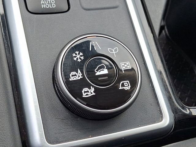 Used 2025 Nissan Pathfinder SL AWD/4WD image 25