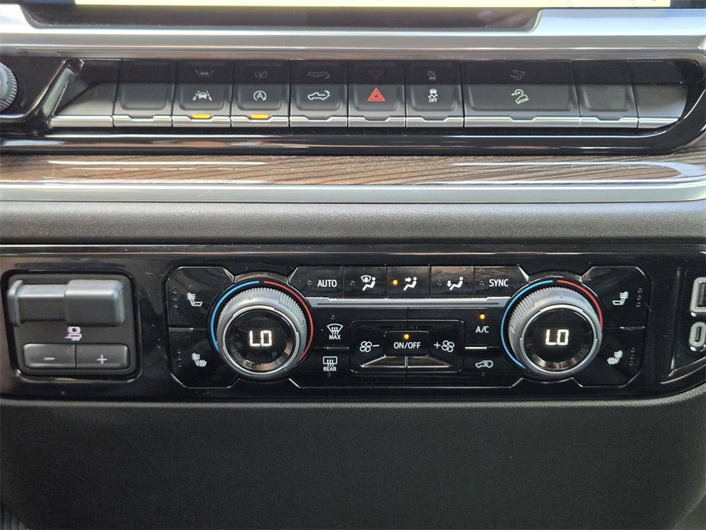 Used 2025 Chevrolet Silverado 1500 LT image 18