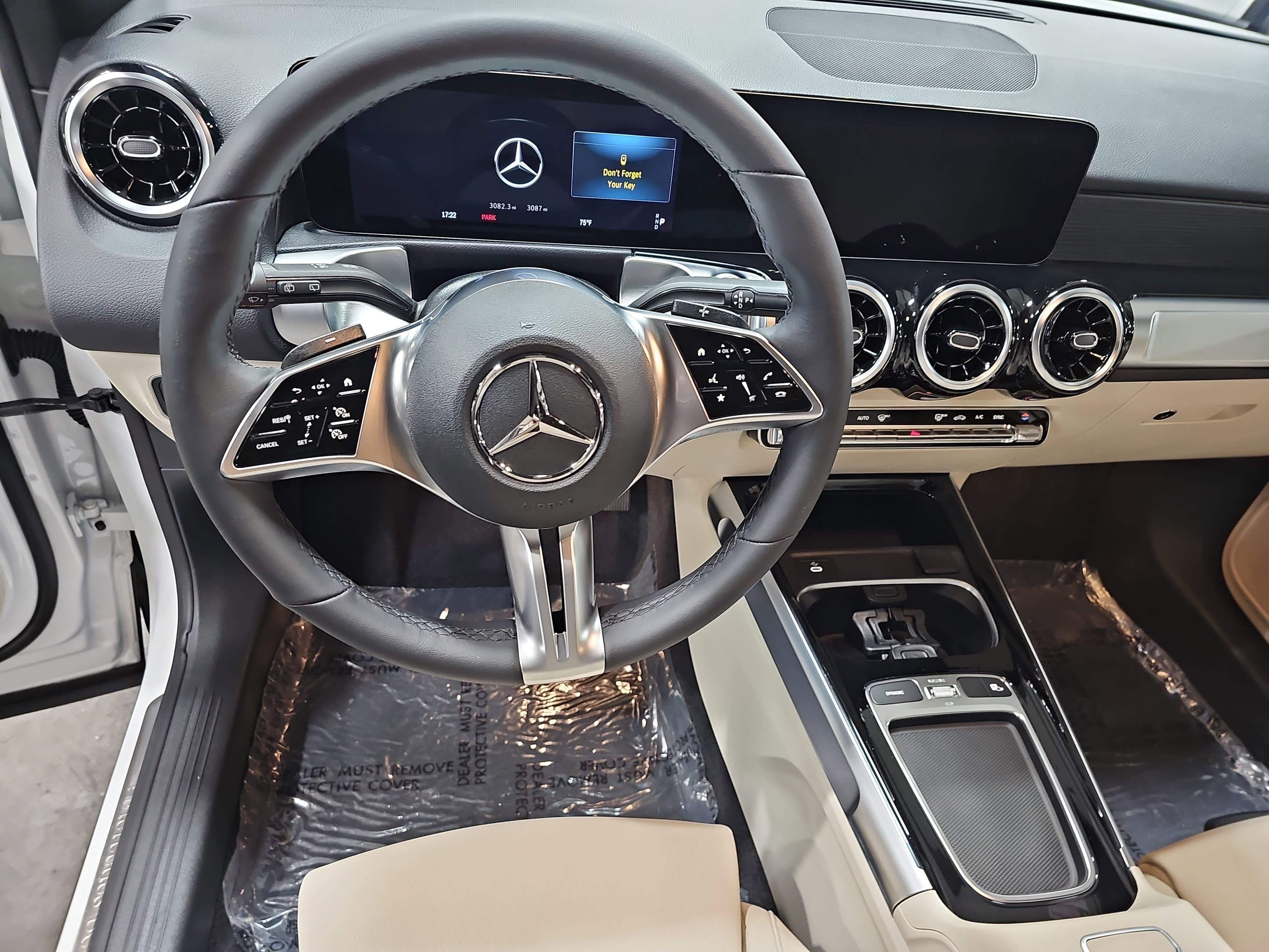 Certified 2026 Mercedes-Benz GLB 250 4MATIC image 17