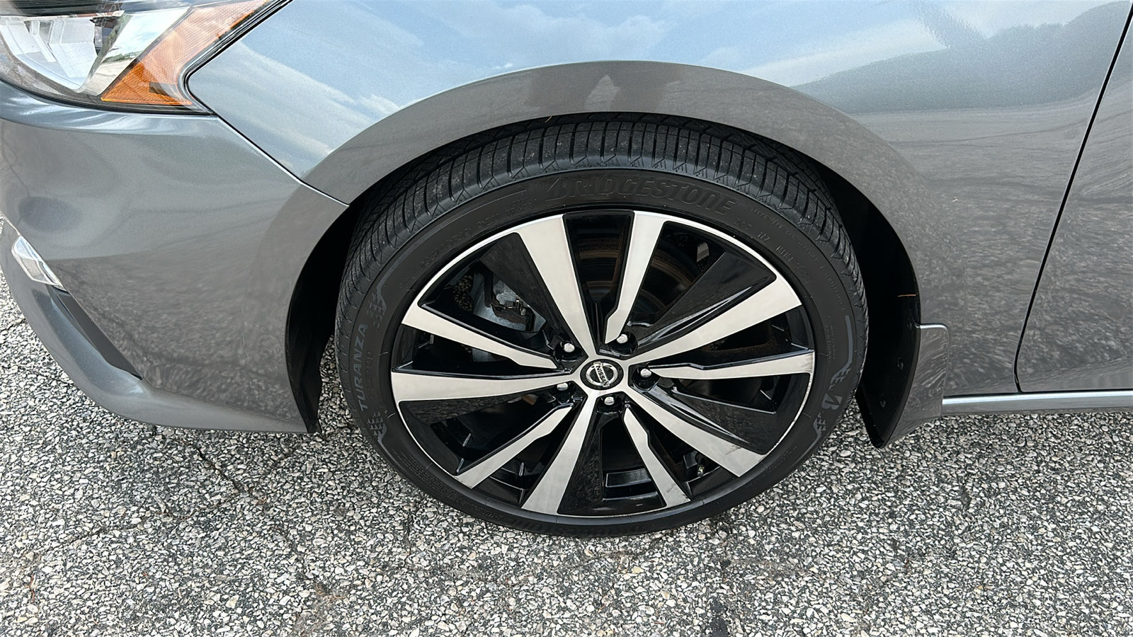 Certified 2021 Nissan Altima 2.5 SR w/ SR Premium Package FWD image 9