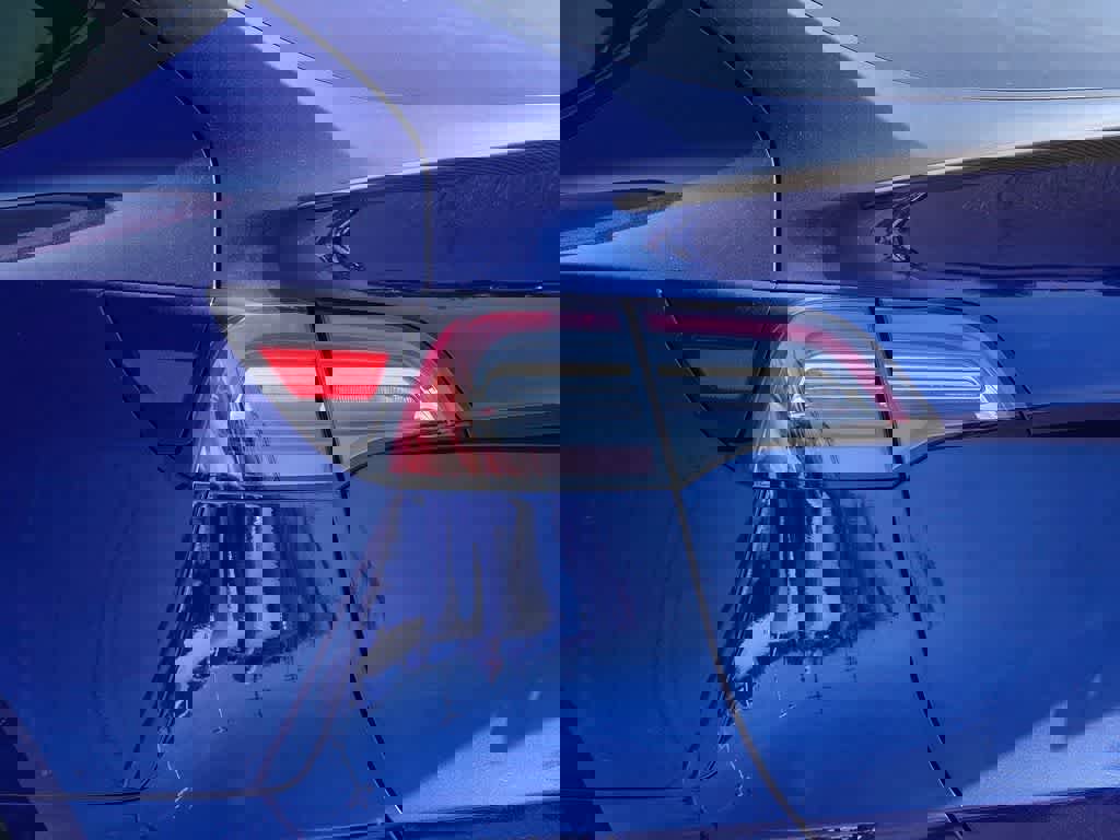 Used 2021 Tesla Model Y Performance image 7