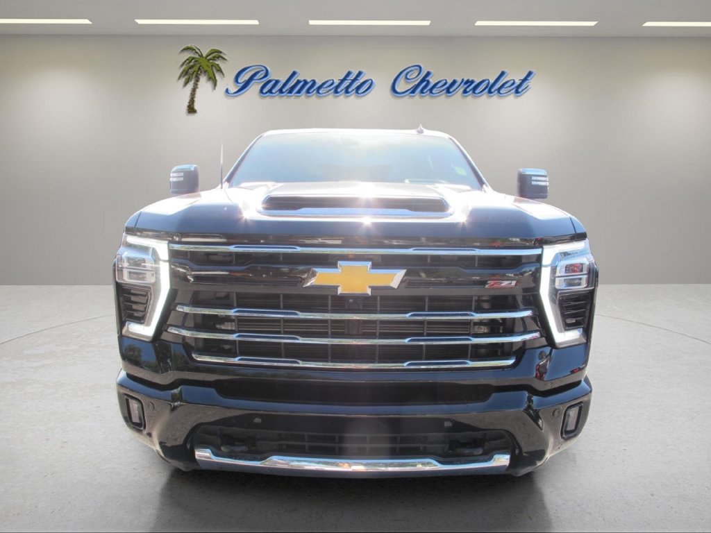 Used 2024 Chevrolet Silverado 2500 LTZ w/ LTZ Plus Package AWD/4WD image 7