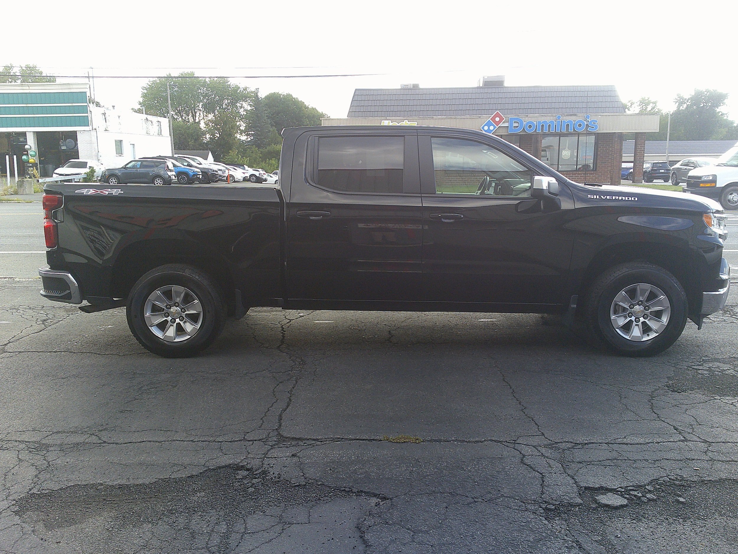 Used 2026 Chevrolet Silverado 1500 LT AWD/4WD image 6