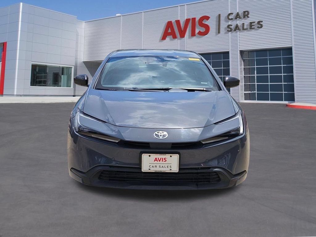 Used 2025 Toyota Prius LE FWD image 10