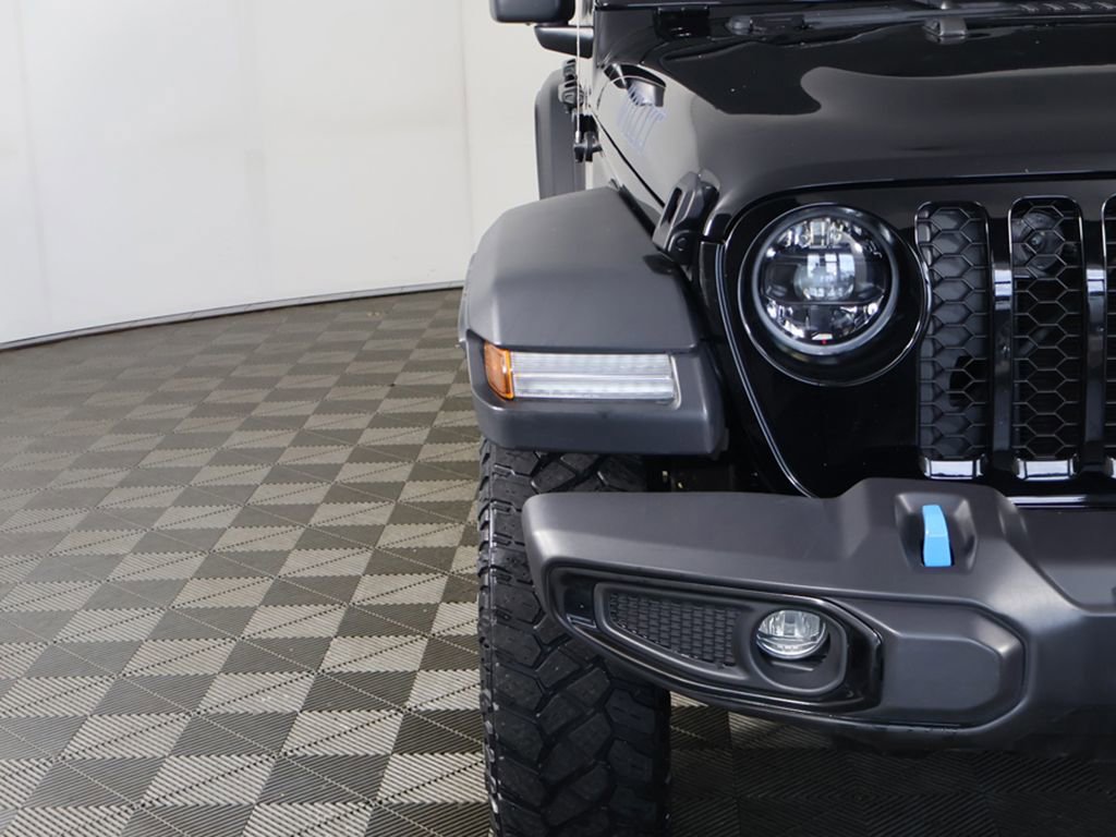 Used 2023 Jeep Wrangler Unlimited w/ Cold Weather Group image 11