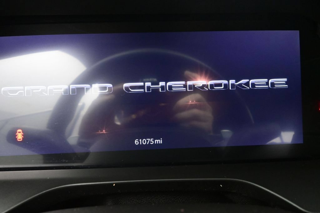 Used 2022 Jeep Grand Cherokee L Limited AWD/4WD image 39