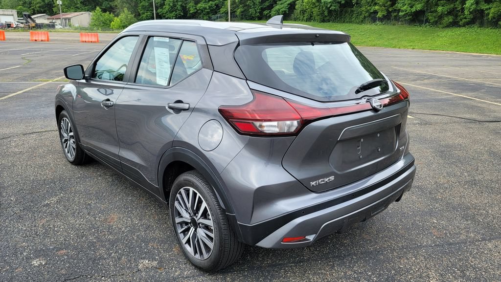 Used 2024 Nissan Kicks SV FWD image 9