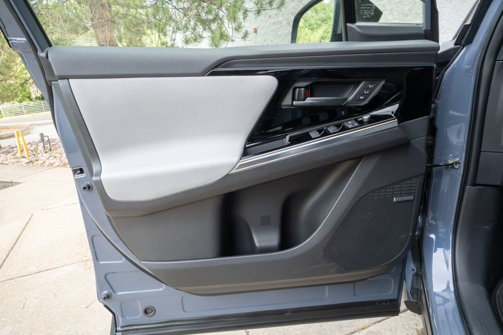Certified 2023 Subaru Solterra AWD image 7