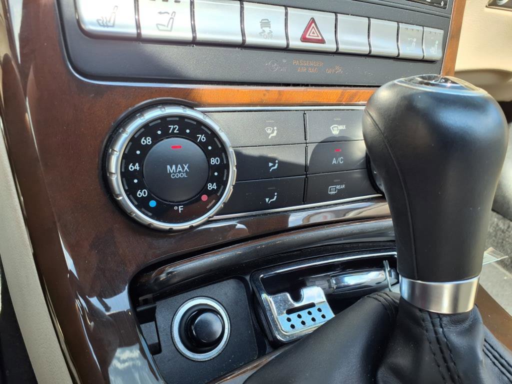 Used 2014 Mercedes-Benz SLK 250 image 25