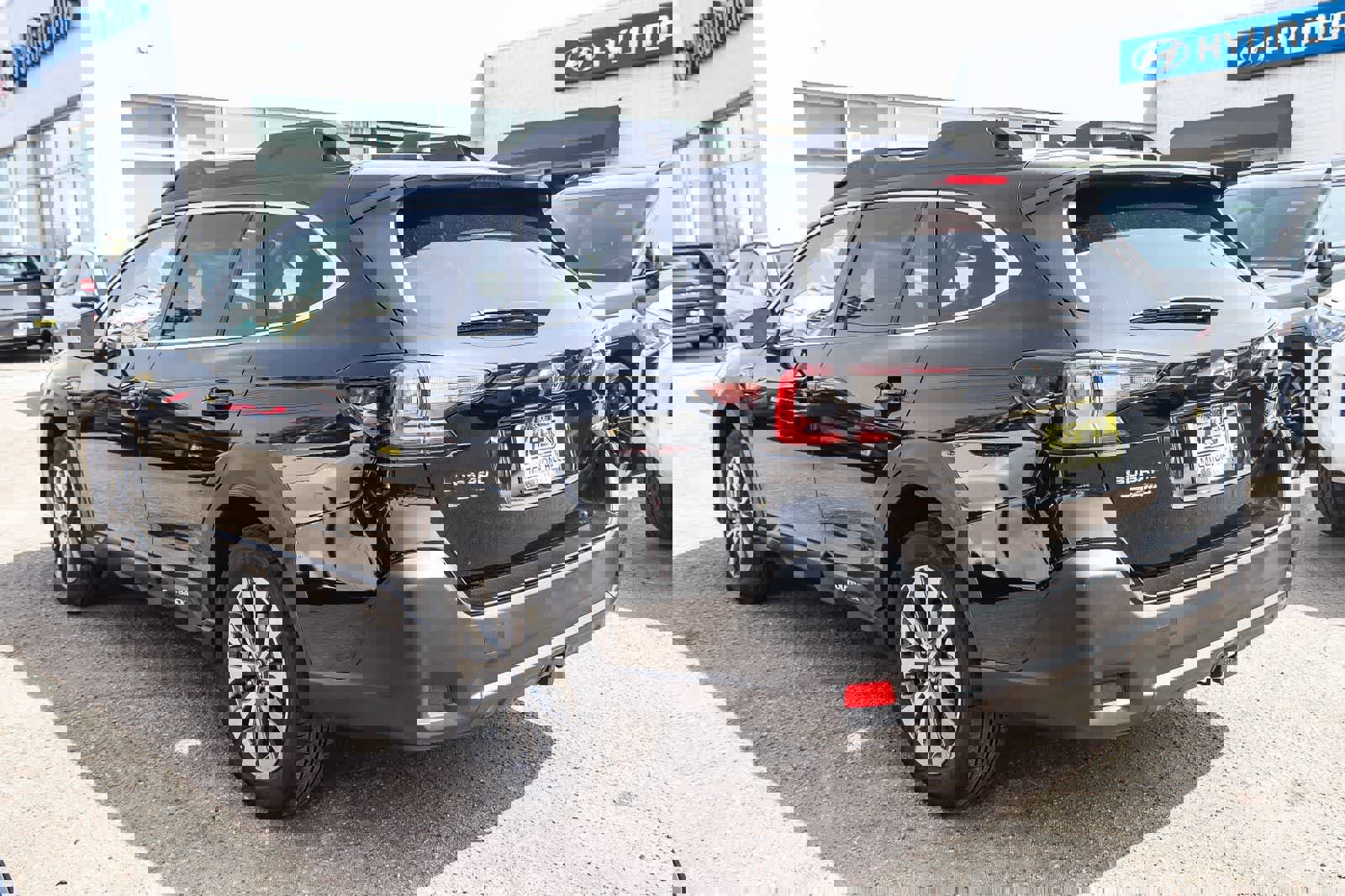 Used 2023 Subaru Outback Premium image 2