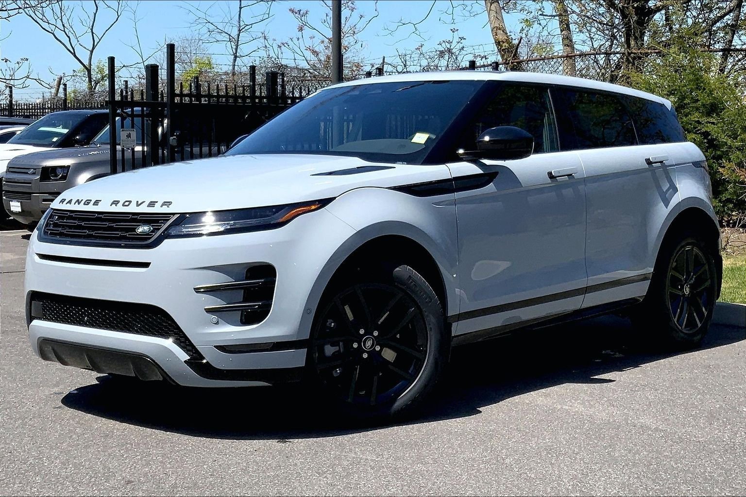 New 2026 Land Rover Range Rover Evoque Dynamic SE