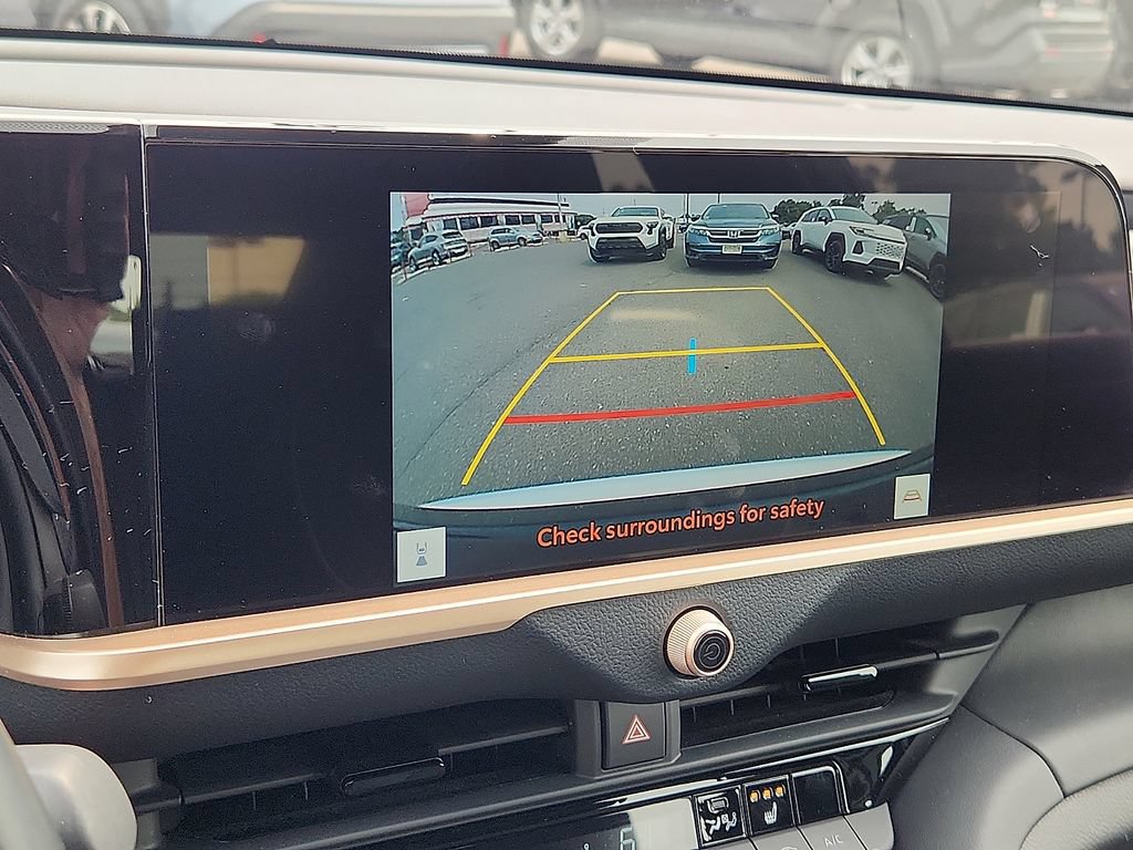 Certified 2023 Toyota Crown AWD/4WD image 19