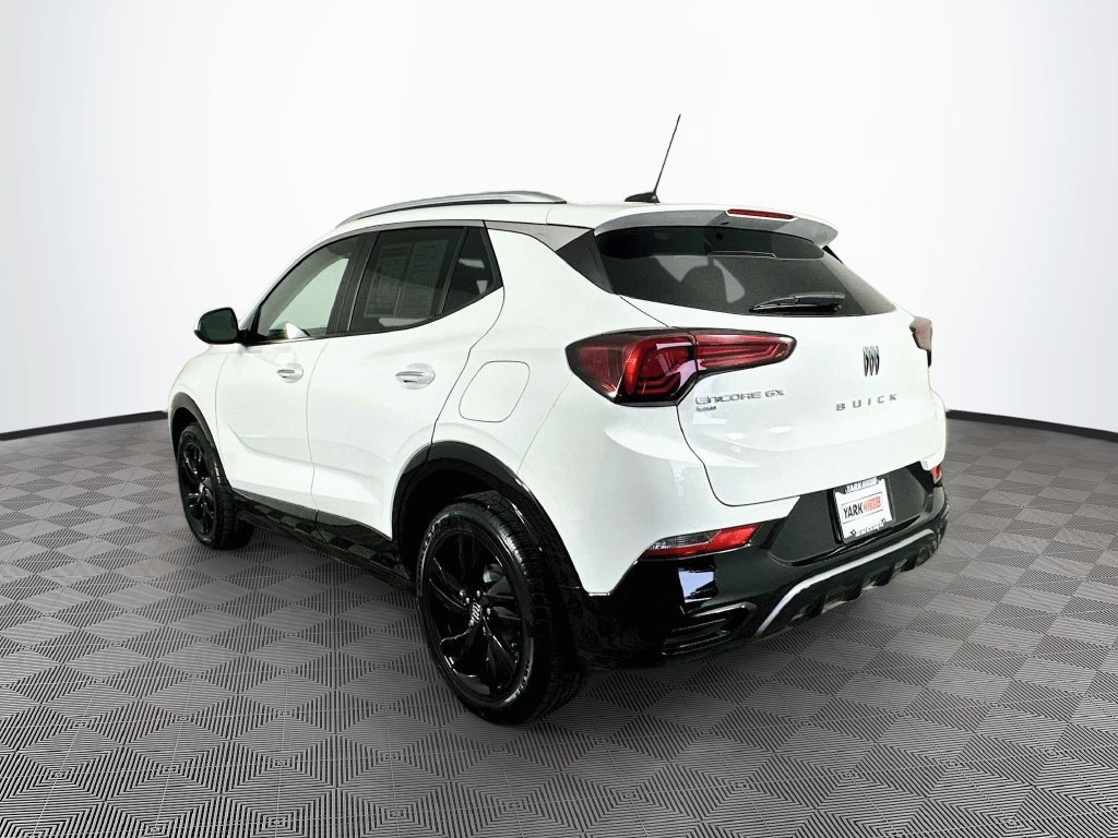 Used 2024 Buick Encore GX Sport Touring AWD/4WD image 8