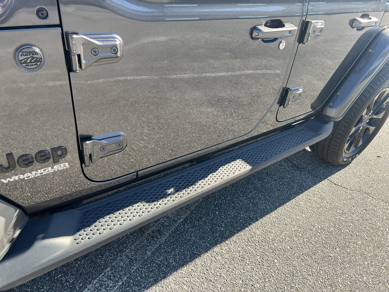 Used 2021 Jeep Wrangler Unlimited Sahara image 43