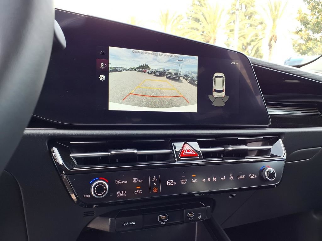 Certified 2024 Kia Niro Wind FWD image 16