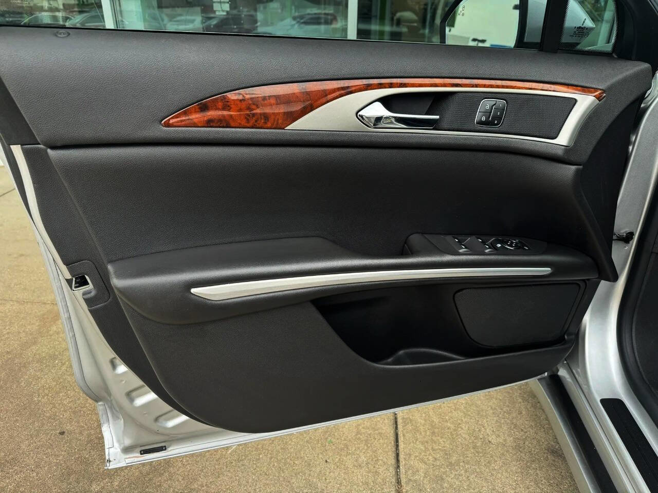 Used 2013 Lincoln MKZ AWD image 10