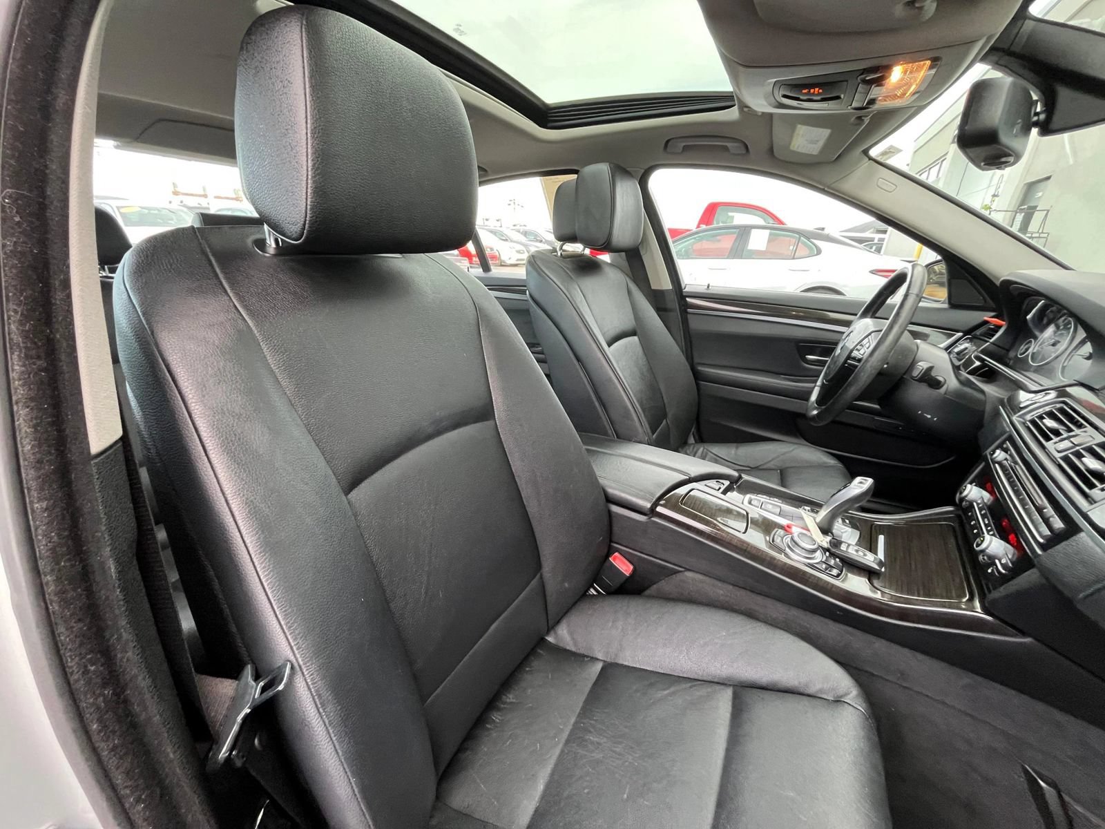 Used 2012 BMW 528i xDrive Sedan AWD/4WD image 31