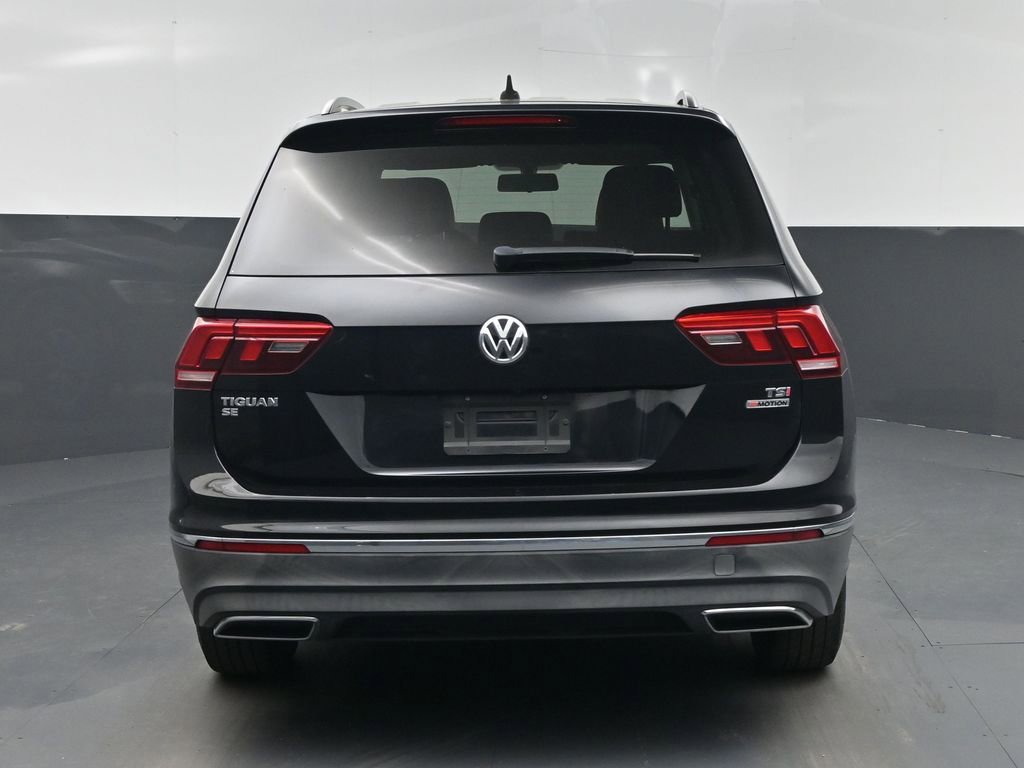 Used 2018 Volkswagen Tiguan SE w/ Panoramic Sunroof Package AWD/4WD image 11