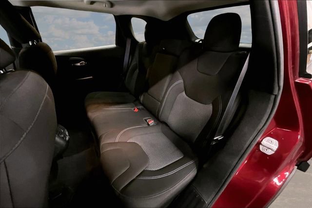 Used 2021 Jeep Cherokee Latitude image 22