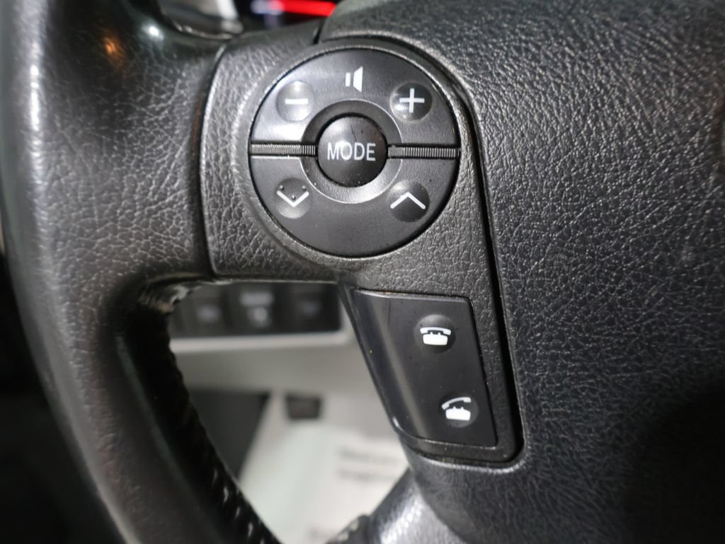 Used 2013 Toyota Sequoia Platinum AWD/4WD image 33