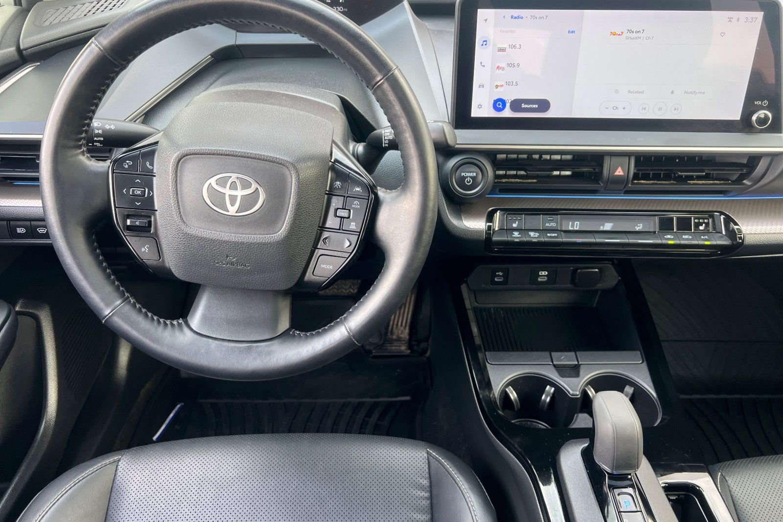 Used 2024 Toyota Prius XLE image 11