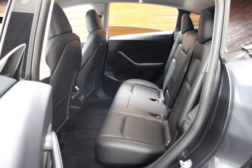 Used 2024 Tesla Model Y Performance AWD/4WD image 23