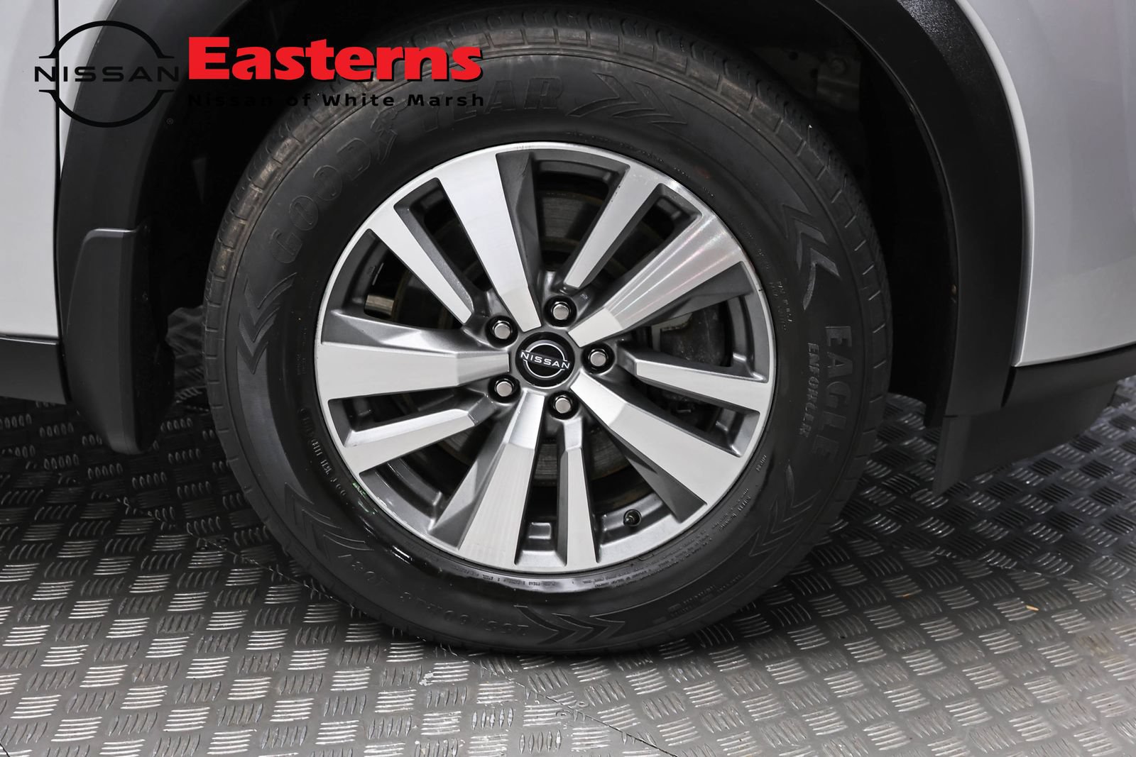 Used 2023 Nissan Pathfinder SL AWD/4WD image 32