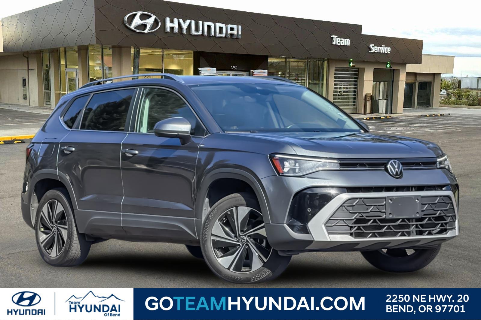 Used 2025 Volkswagen Taos SE