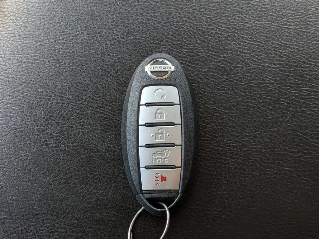 Used 2020 Nissan Pathfinder SL AWD/4WD image 29