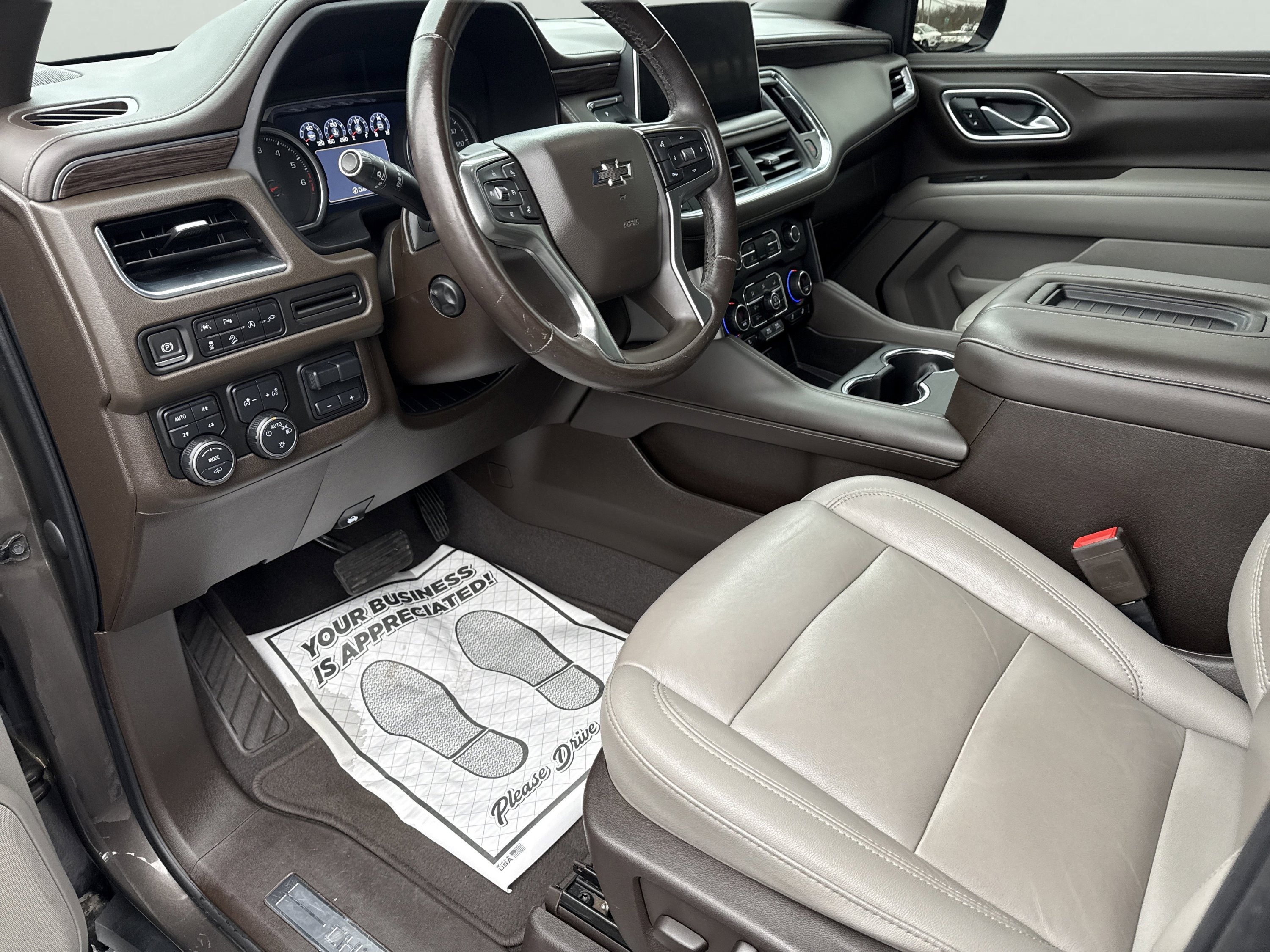 Used 2021 Chevrolet Tahoe Z71 w/ Z71 Off-Road Package image 18