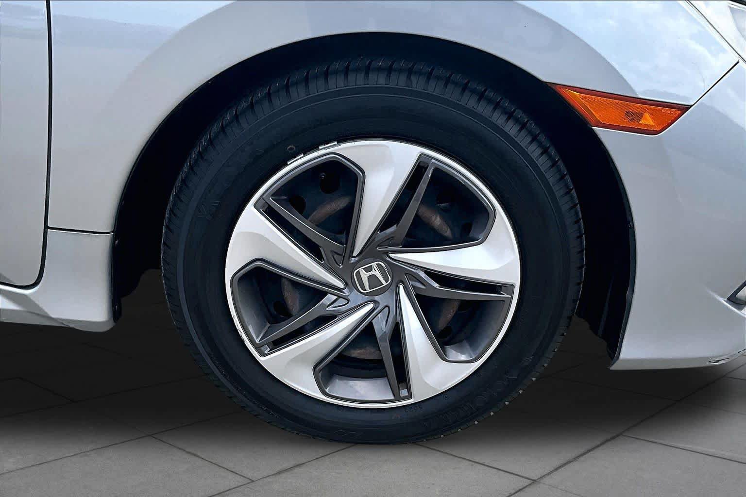 Used 2019 Honda Civic LX image 10