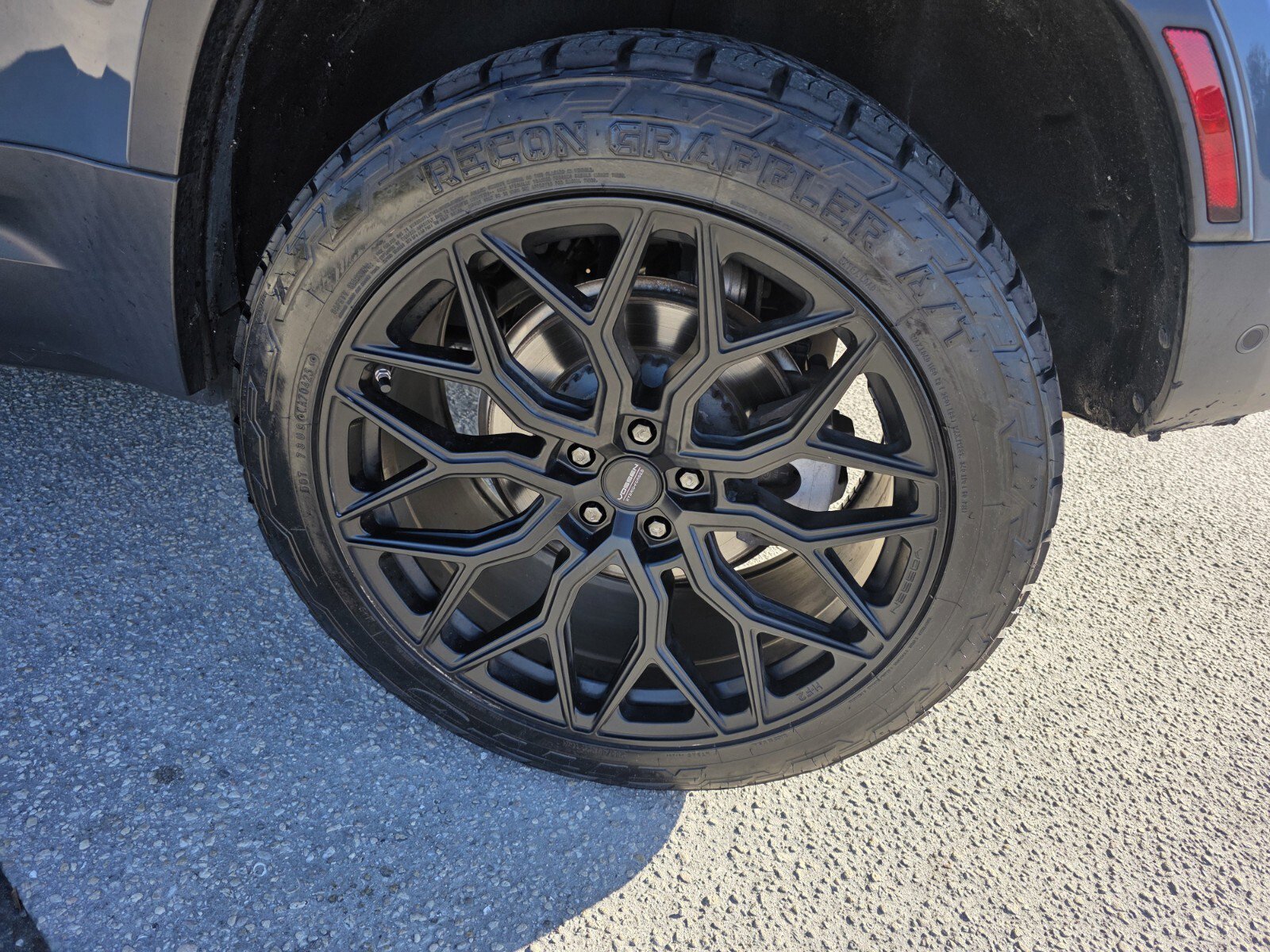 Used 2020 Land Rover Defender 110 HSE image 9