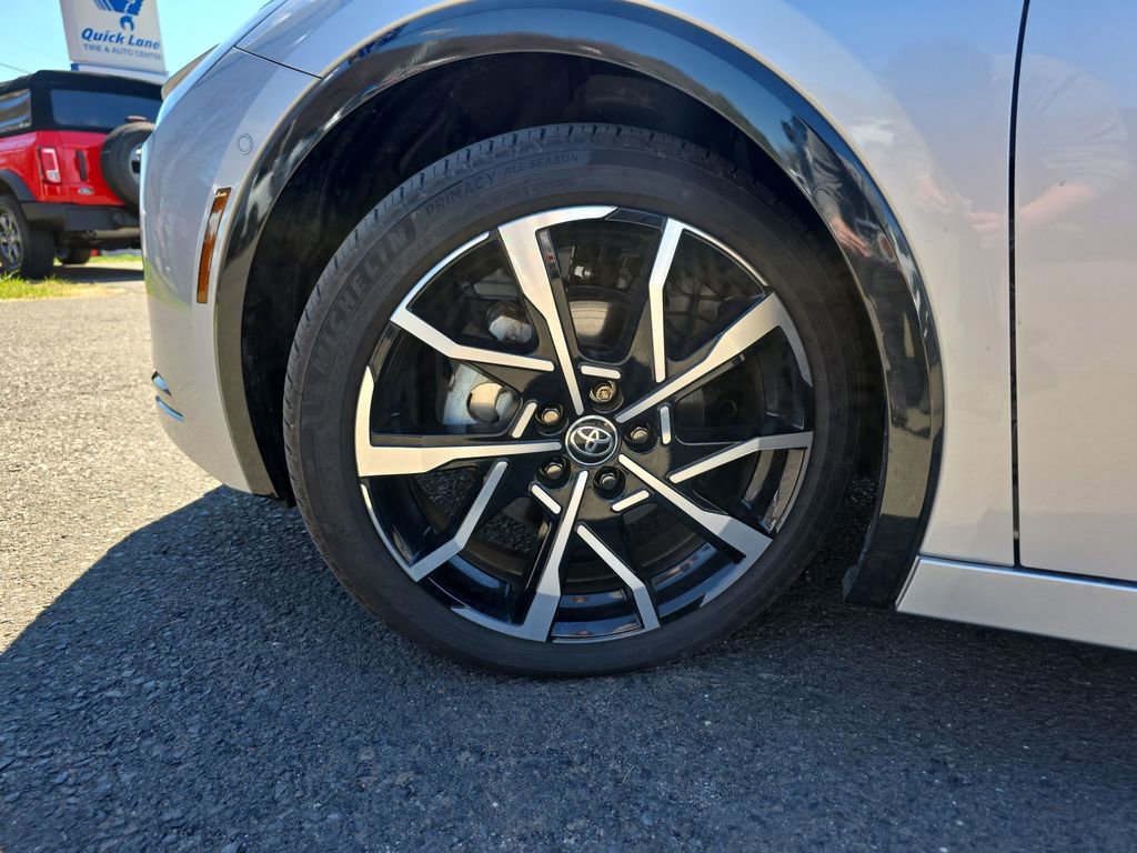 Used 2025 Toyota Prius Plug-In Hybrid w/ Limited Premium Package image 14