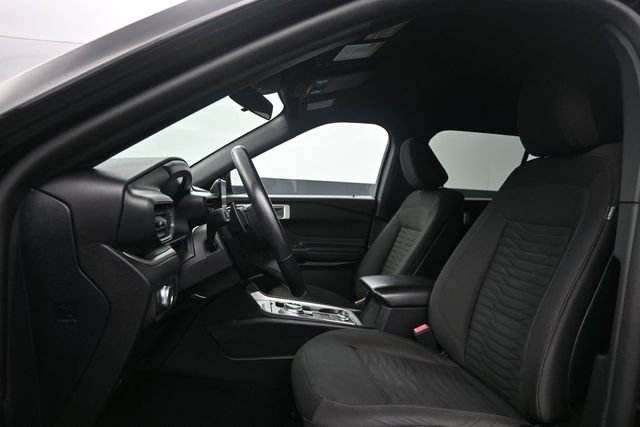 Used 2020 Ford Explorer XLT w/ Comfort Package AWD/4WD image 10