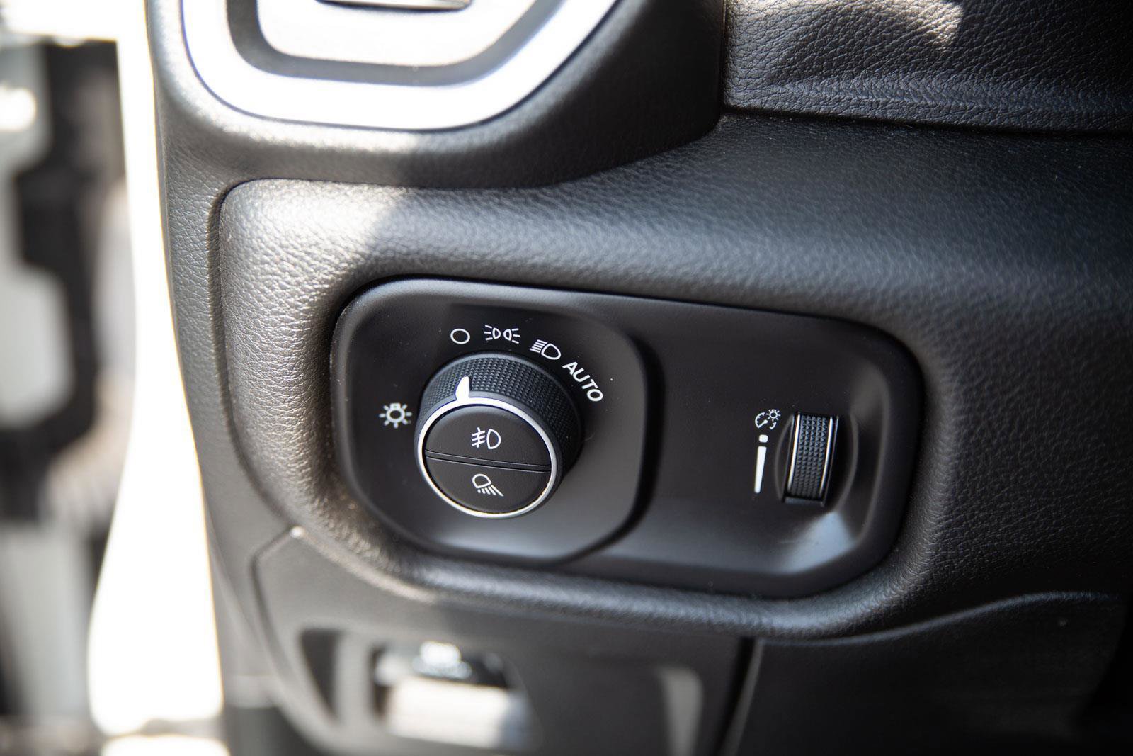 Used 2020 RAM 1500 Big Horn AWD/4WD image 18
