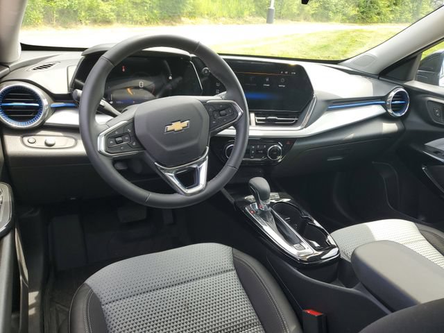 New 2026 Chevrolet Trax LT w/ Sunroof Package FWD image 10