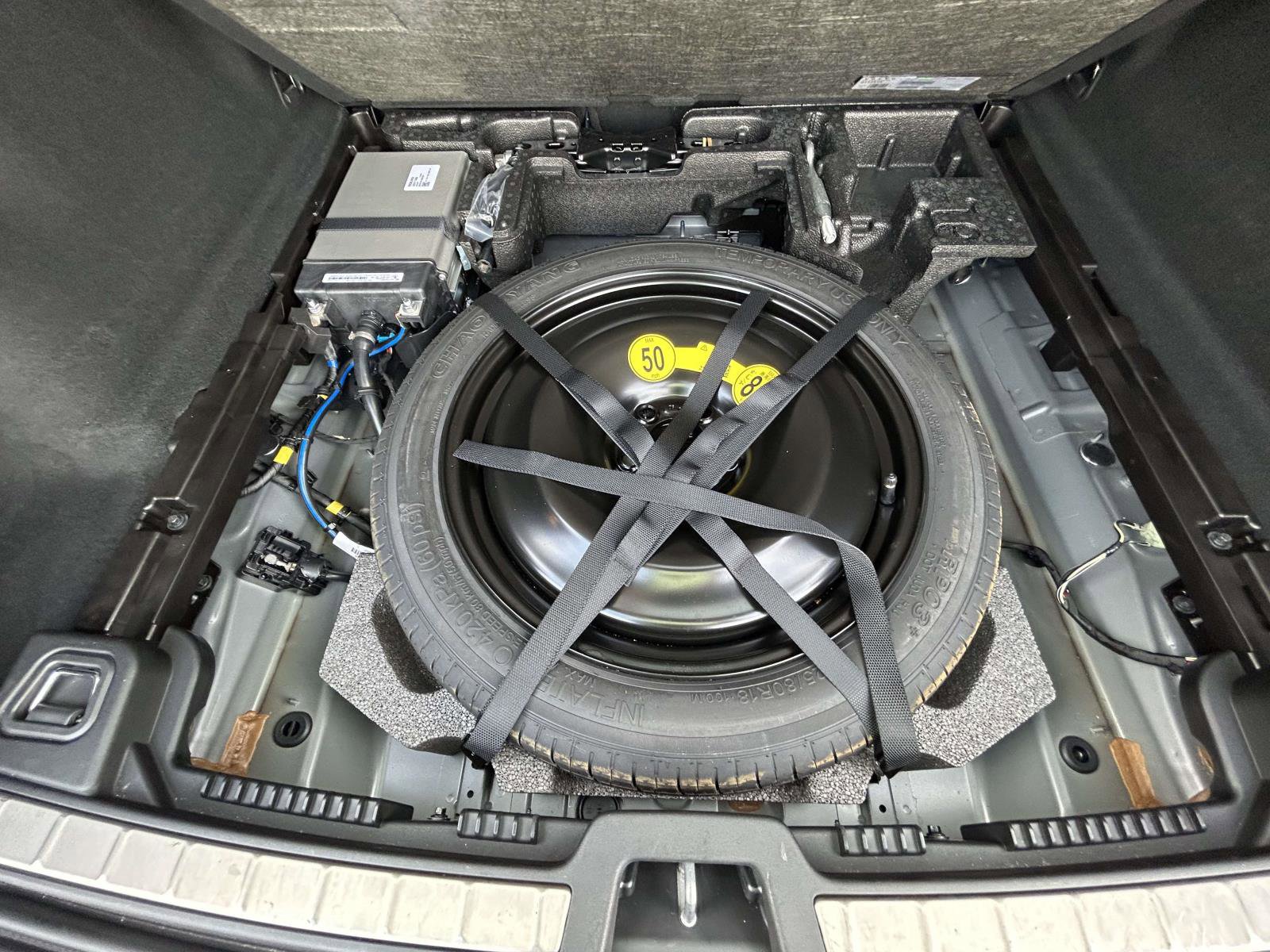 Certified 2024 Volvo XC60 B5 Plus image 17