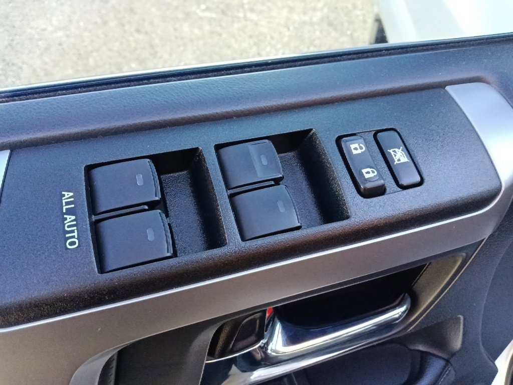 Used 2020 Toyota 4Runner Limited image 12