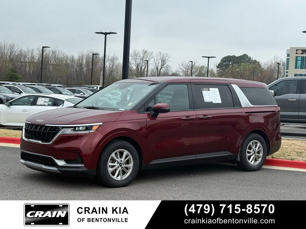 Certified 2024 Kia Carnival LX image 3