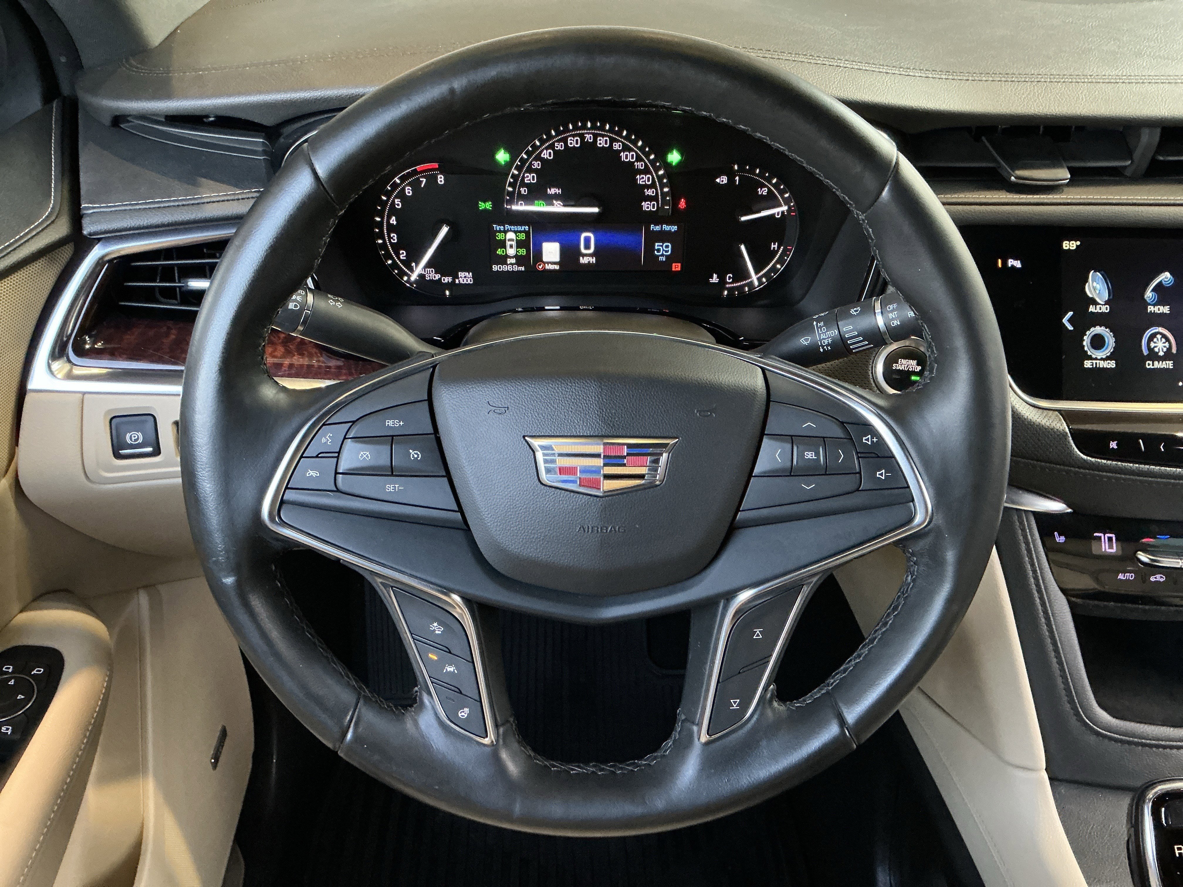 Used 2018 Cadillac XT5 Luxury w/ Driver Awareness Package image 5