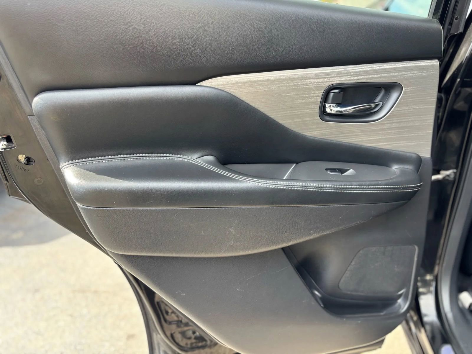 Used 2017 Nissan Murano S w/ Navigation Package image 19