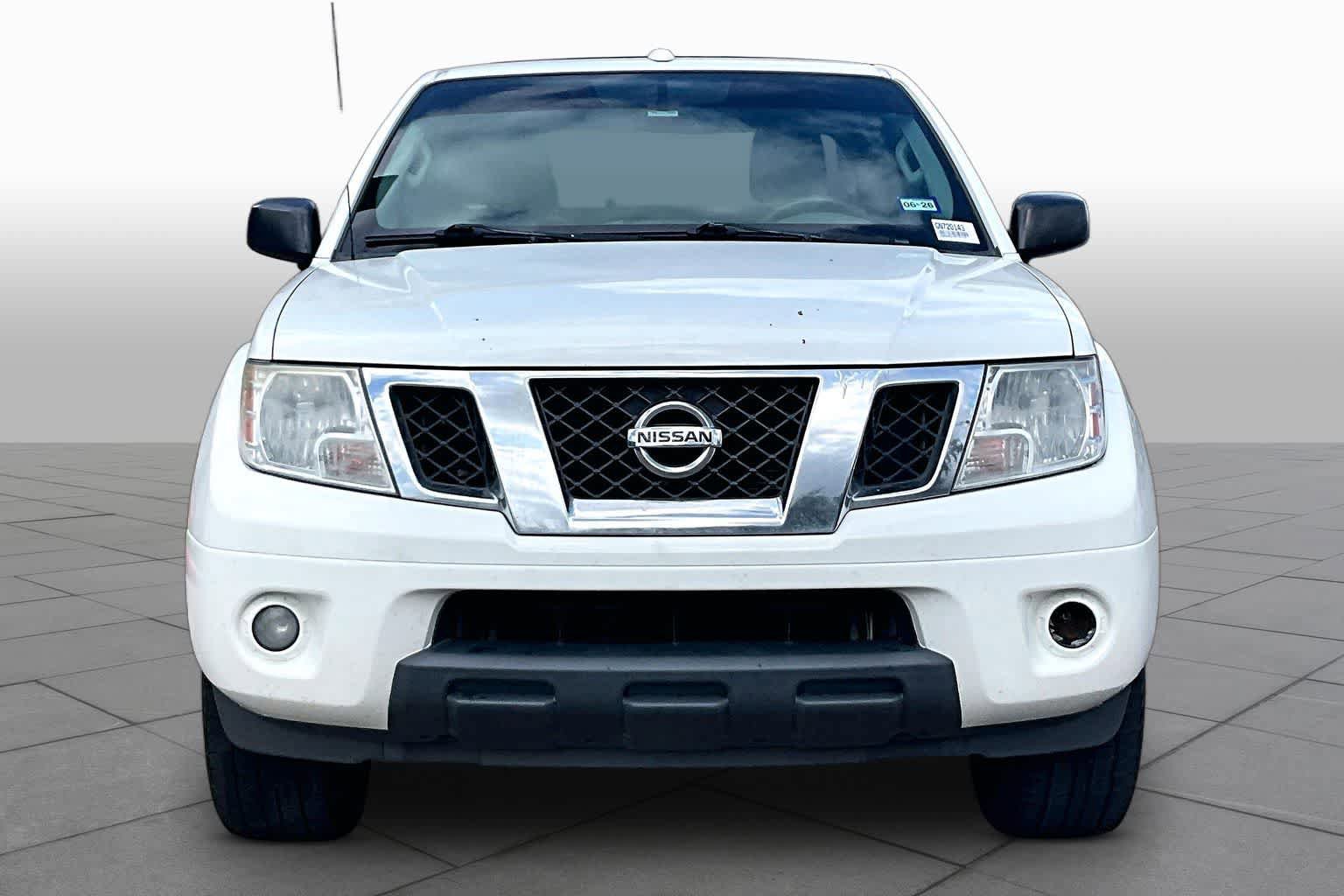 Used 2016 Nissan Frontier SV w/ SV Value Truck Package RWD image 4