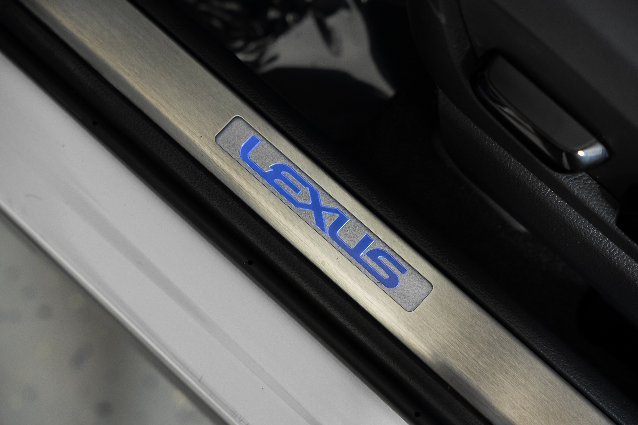 Used 2025 Lexus UX 300h AWD w/ Accessory Package (Z1) image 36