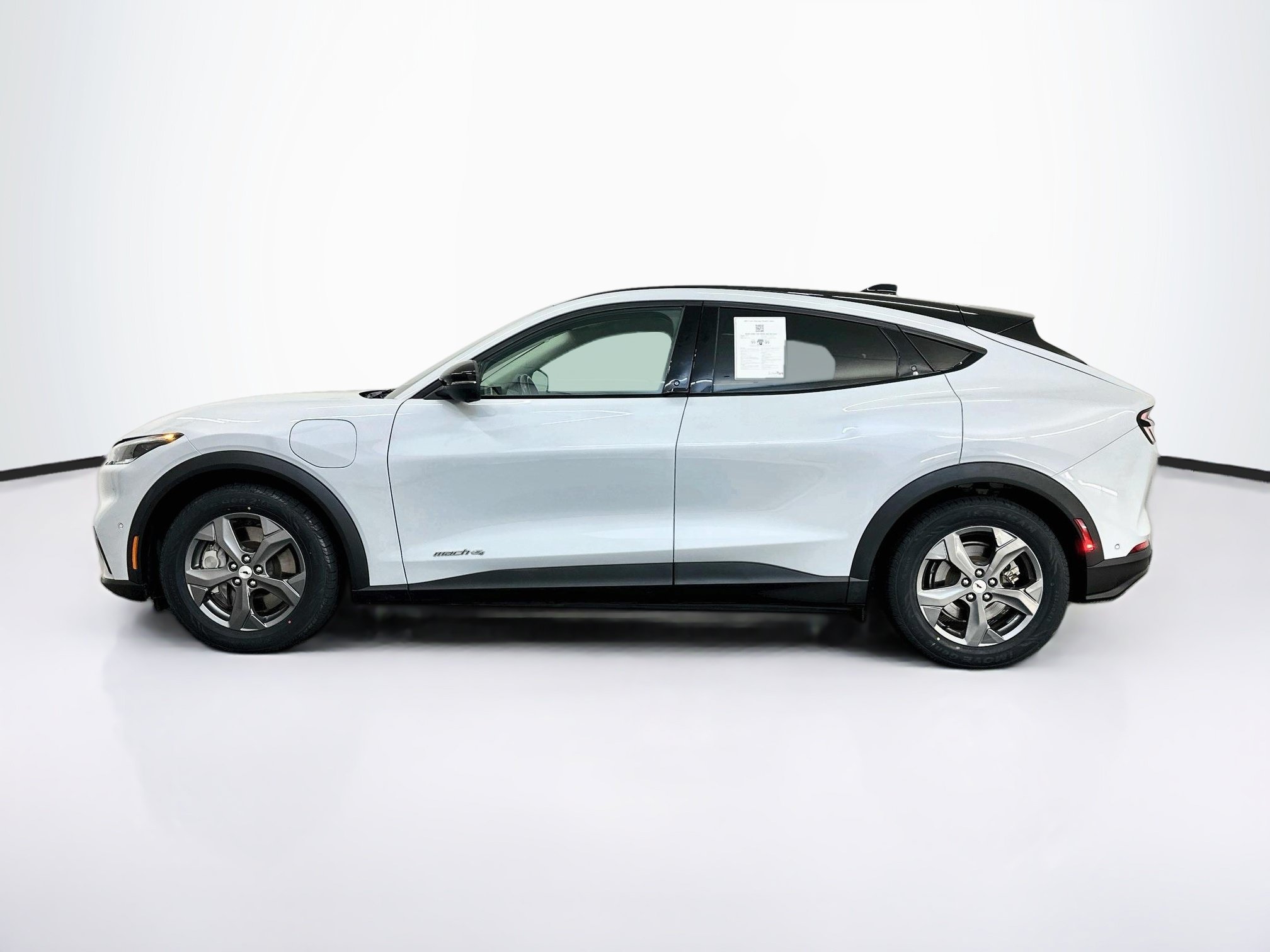 Used 2023 Ford Mustang Mach-E Select AWD/4WD image 4