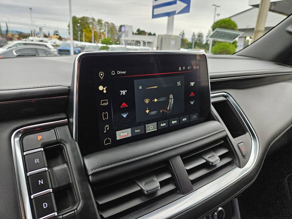 Used 2024 GMC Yukon XL SLE image 24