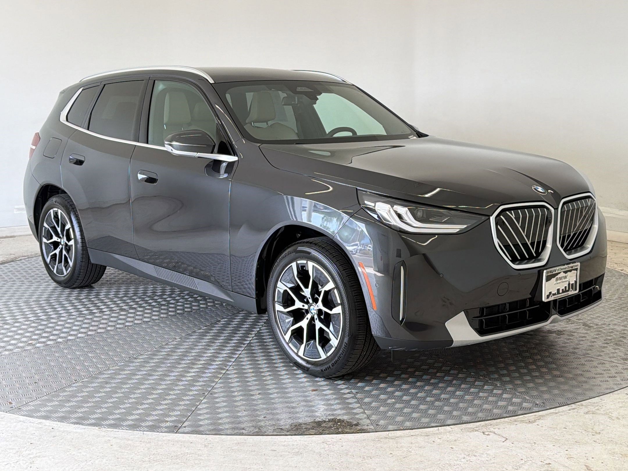 Used 2025 BMW X3 xDrive30i w/ Premium Package image 7