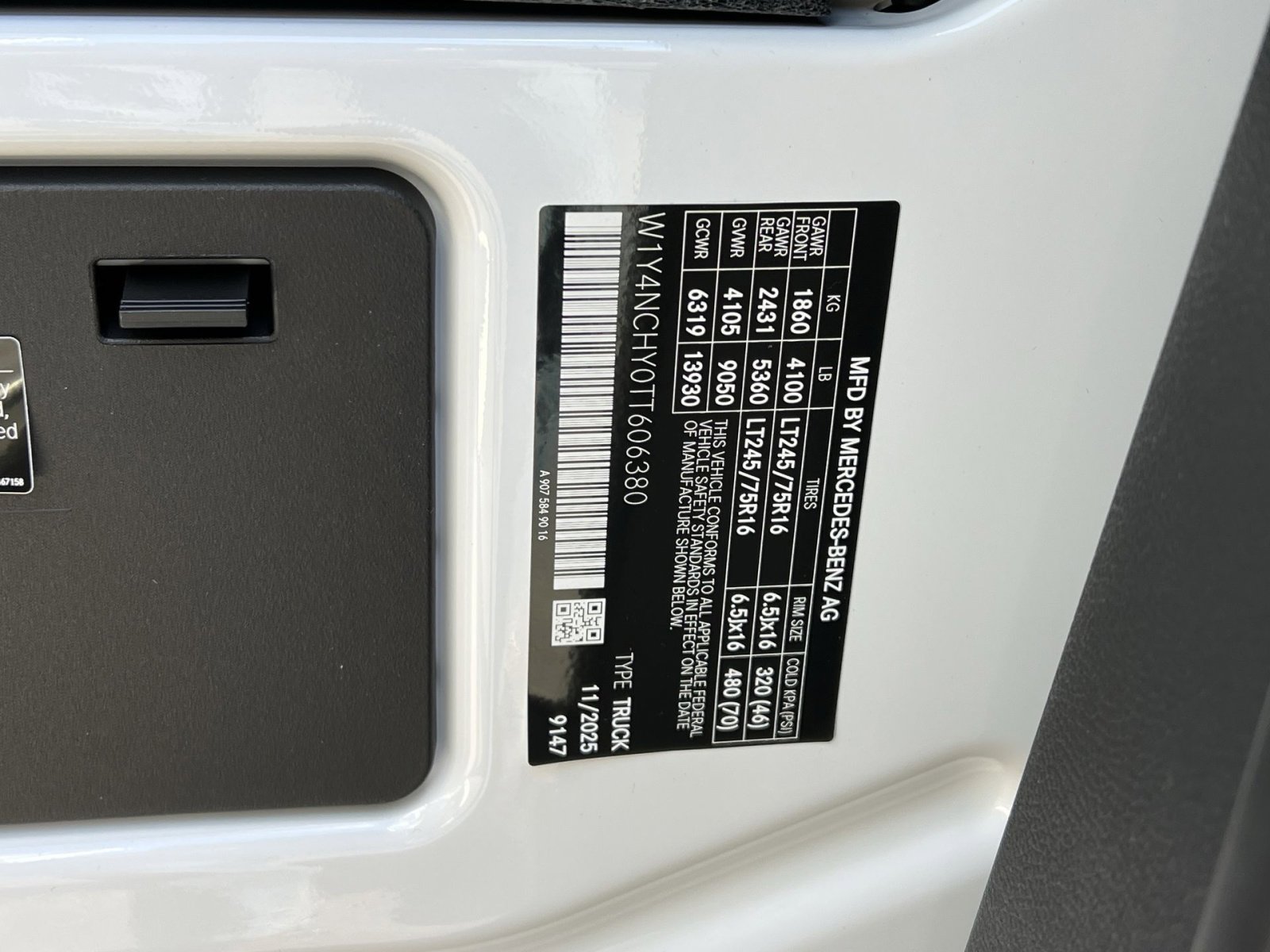 New 2026 Mercedes-Benz Sprinter 2500 image 36