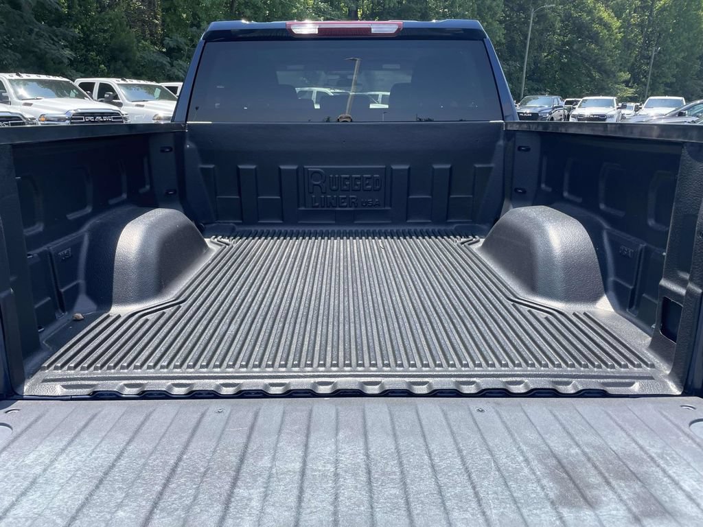 Used 2022 Chevrolet Silverado 1500 LT AWD/4WD image 39
