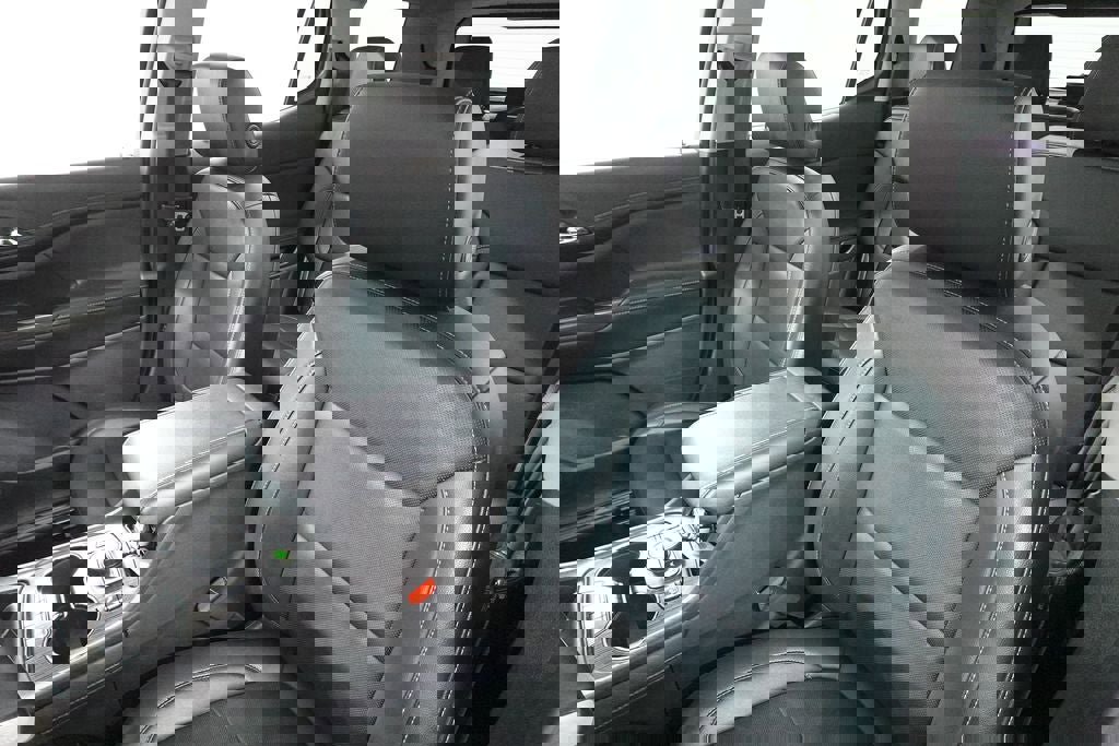 Used 2023 GMC Acadia SLT w/ Technology Package image 15