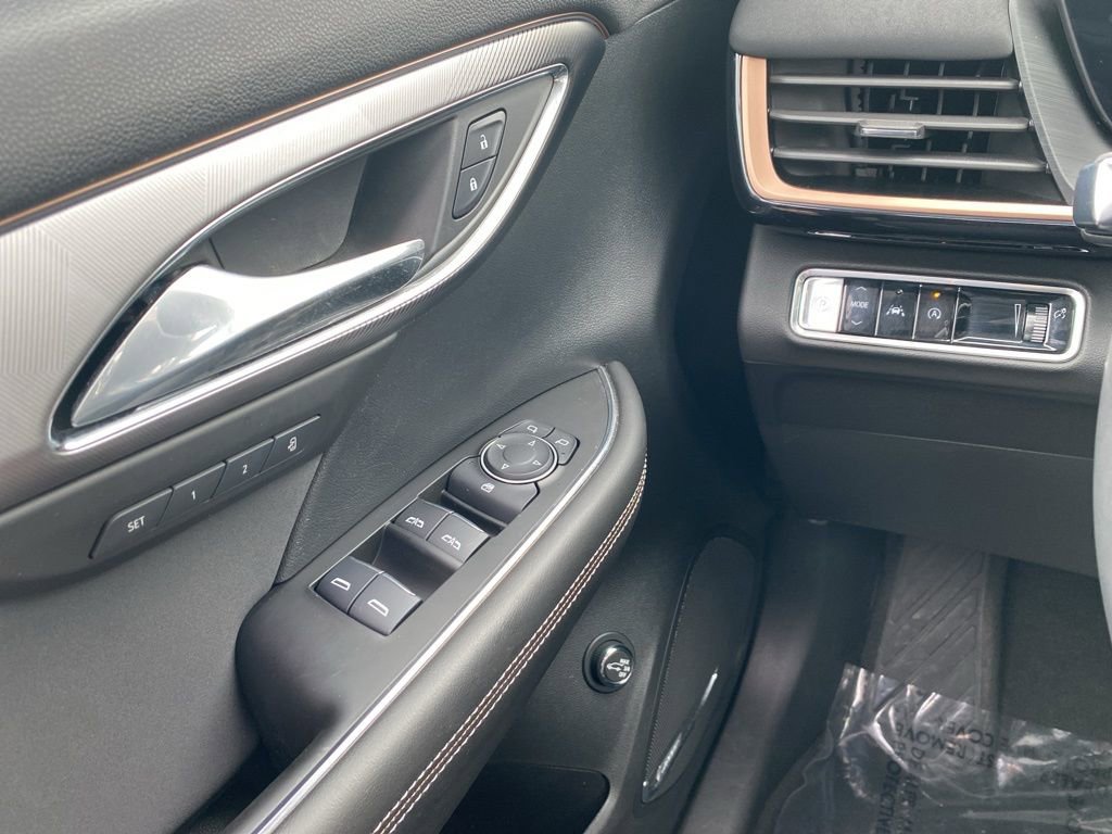 Used 2025 Buick Envision Sport Touring image 12